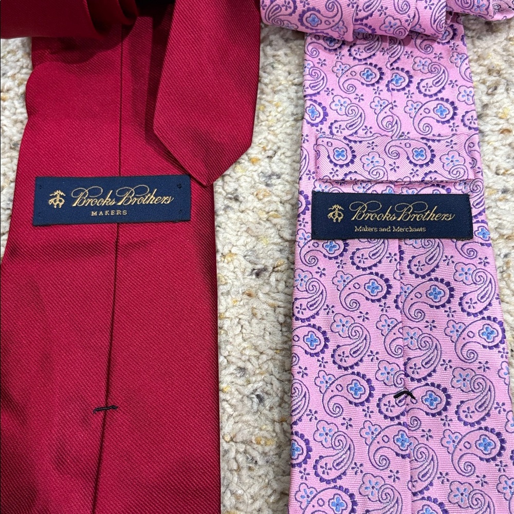 Brooks Brothers Red and Pink Paisley Ties - Picture 2 of 5
